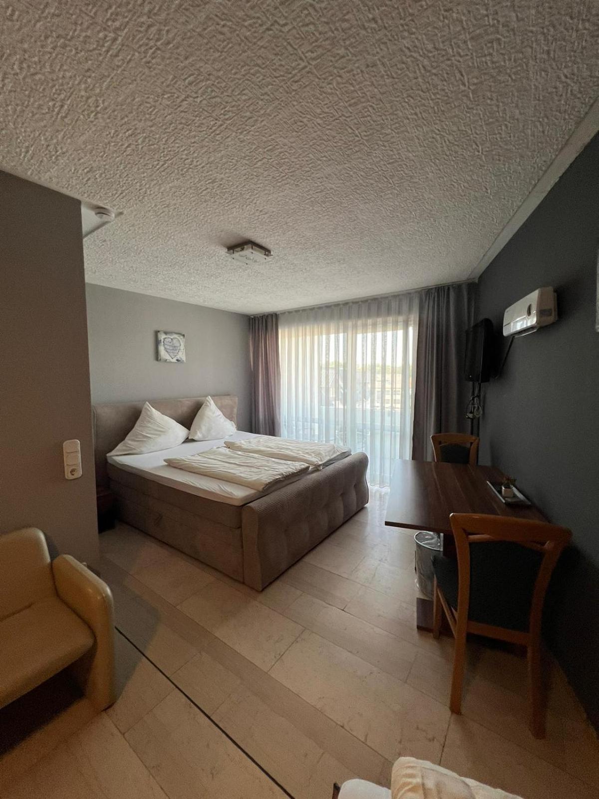 Hotel Hafez Bad Salzuflen Ngoại thất bức ảnh