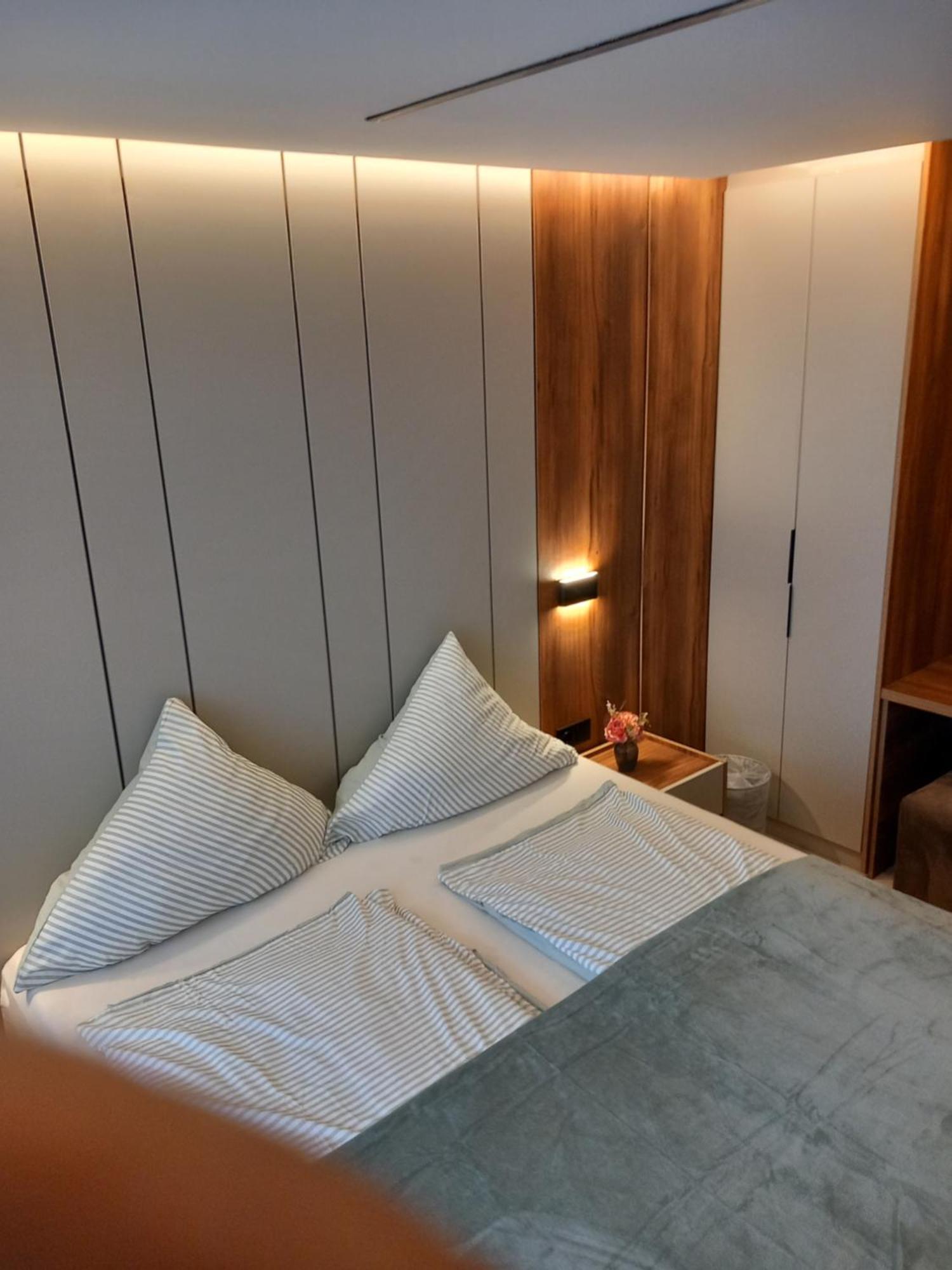 Hotel Hafez Bad Salzuflen Ngoại thất bức ảnh