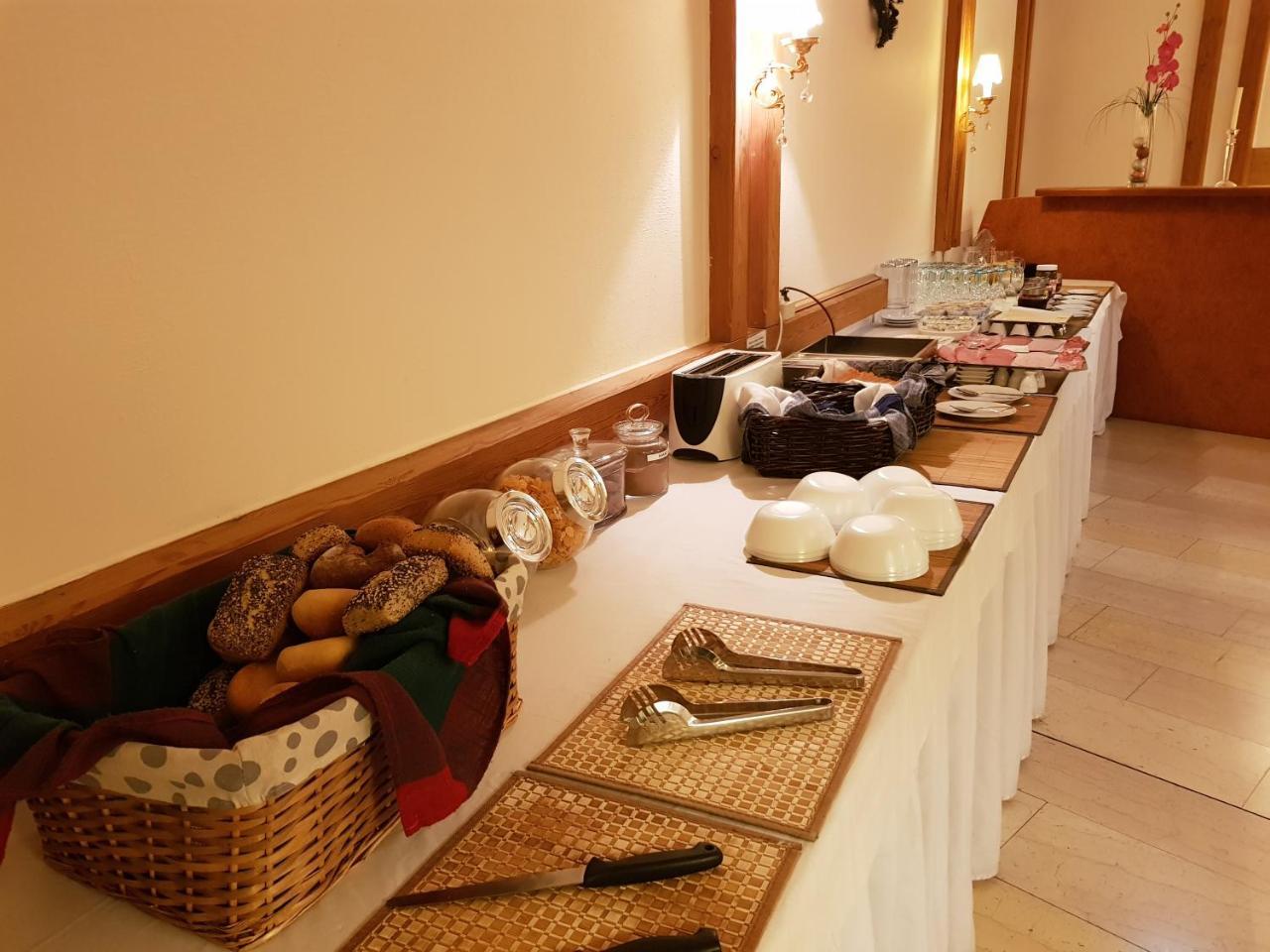 Hotel Hafez Bad Salzuflen Ngoại thất bức ảnh